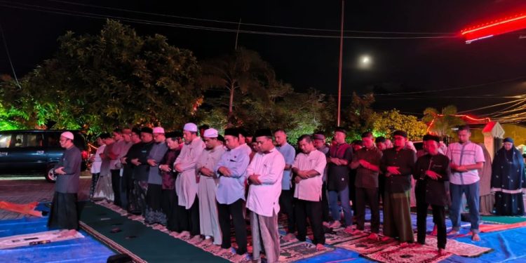 ASN Kemenag Sabang Laksanakan Salat Khusuf Saat Gerhana Bulan