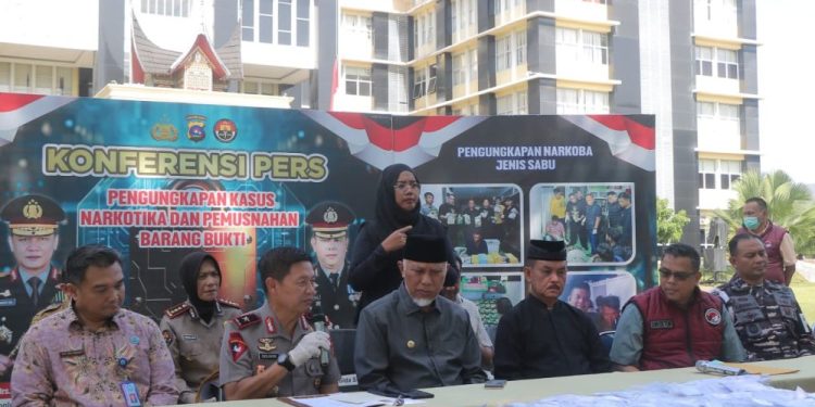 Gubernur Sumbar Dorong Pengawasan Nagari untuk Berantas Narkoba