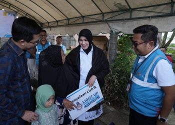 PLN Berikan Bantuan Listrik Gratis untuk Puluhan Keluarga di Aceh