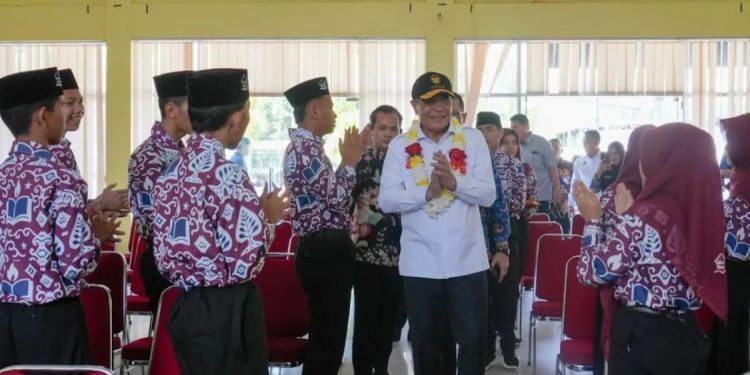Menko Polkam Tegaskan Kelayakan Fasilitas dan Kualitas Guru di Sekolah Rakyat