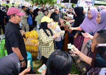 Pemprov Gorontalo Adakan Pasar Murah Bersubsidi untuk Kendalikan Inflasi