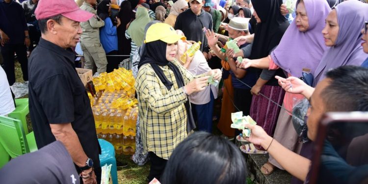 Pemprov Gorontalo Adakan Pasar Murah Bersubsidi untuk Kendalikan Inflasi