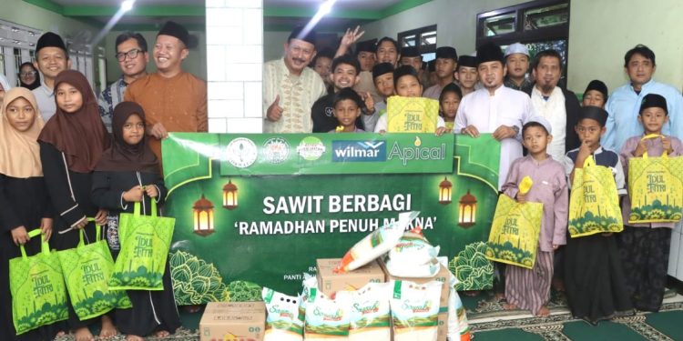 Forwatan dan Industri Sawit Berbagi Kebahagiaan Ramadan dengan Anak Yatim