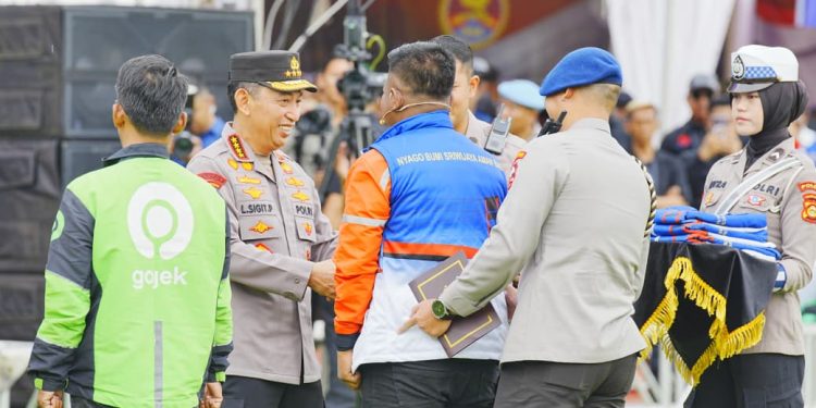 Kapolri Dorong Pengemudi Ojol Gunakan Layanan 110 untuk Kurangi Kejahatan