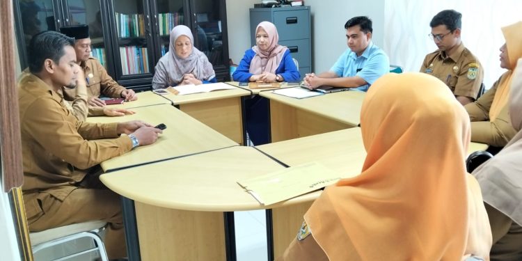 Dua Gampong di Banda Aceh Terima Daftar Pemilih untuk Pilchiksung 2026