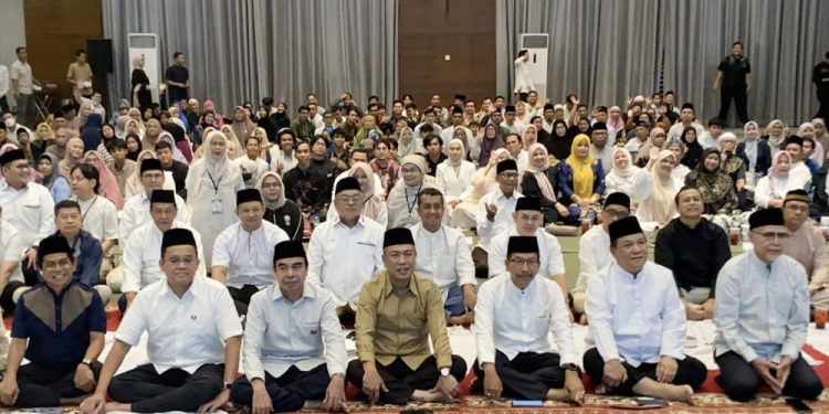 Plt Gubernur Riau Sampaikan Kemajuan TNTN di Acara Buka Puasa PMRJ