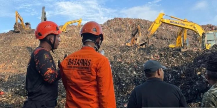Polda Metro Jaya Lanjutkan Pencarian Korban Longsor di TPST Bantargebang