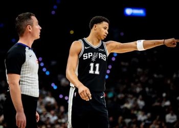 San Antonio Spurs Raih Kemenangan Telak Atas Houston Rockets 145-120