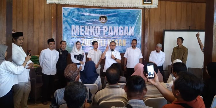 Zulkifli Hasan Pastikan Konflik Timur Tengah Tidak Ganggu Stok Pangan Nasional