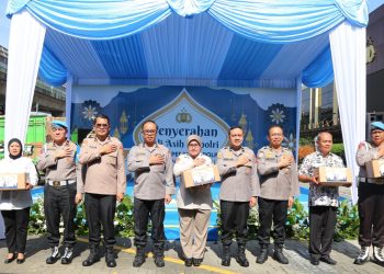 Kapolri Berikan Bantuan Sembako kepada Personel Polri Menjelang Idul Fitri