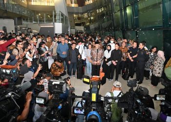 Kemlu Lanjutkan Evakuasi WNI dari Iran di Tengah Ketegangan Timur Tengah