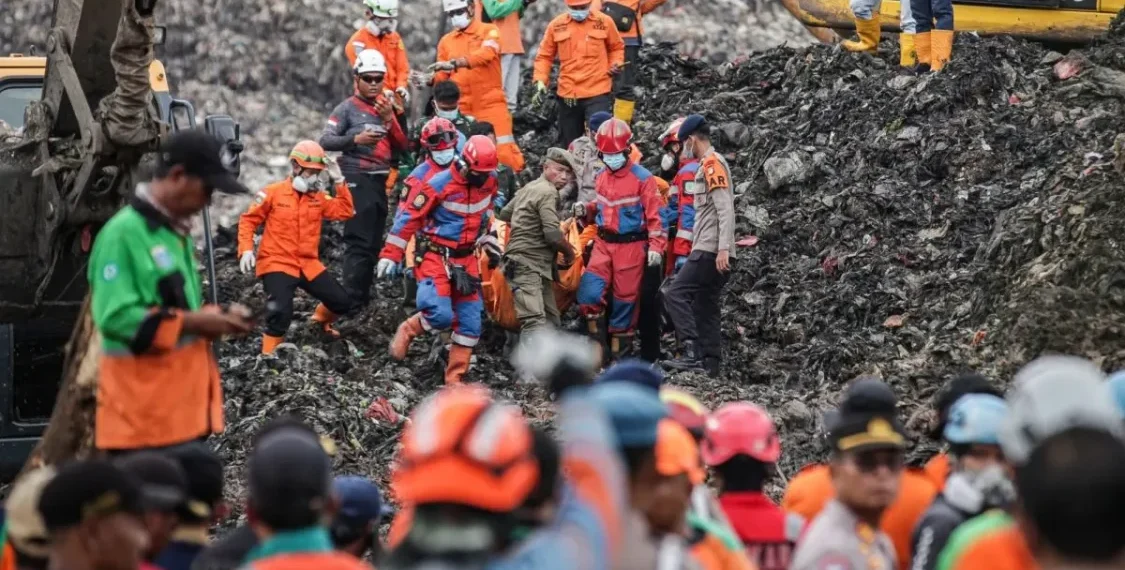 Tragedi Bantargebang: Tanda Bahaya untuk Sistem Pengelolaan Sampah