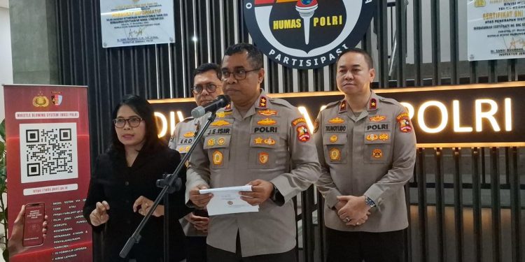 Polri Telah Memeriksa Dua Saksi dalam Kasus Penyiraman Air Keras Aktivis