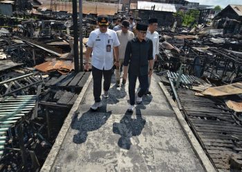 Wali Kota Palangka Raya Tinjau Korban Kebakaran di Murjani, Siapkan Bantuan Pemulihan