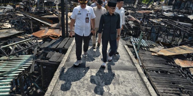 Wali Kota Palangka Raya Tinjau Korban Kebakaran di Murjani, Siapkan Bantuan Pemulihan