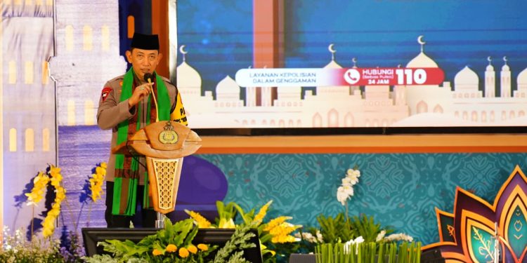 Kapolri Ajak Masyarakat Jaga Kamtibmas dan Dukung Program Presiden di Safari Ramadhan Jatim
