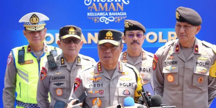 Wakapolri Umumkan Penerapan Contraflow di Tol Jakarta-Cikampek