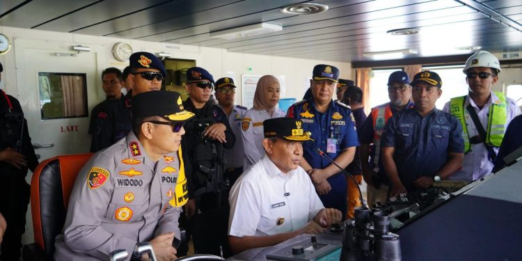 Gubernur Gorontalo Tinjau Kesiapan Pelabuhan Menjelang Idulfitri