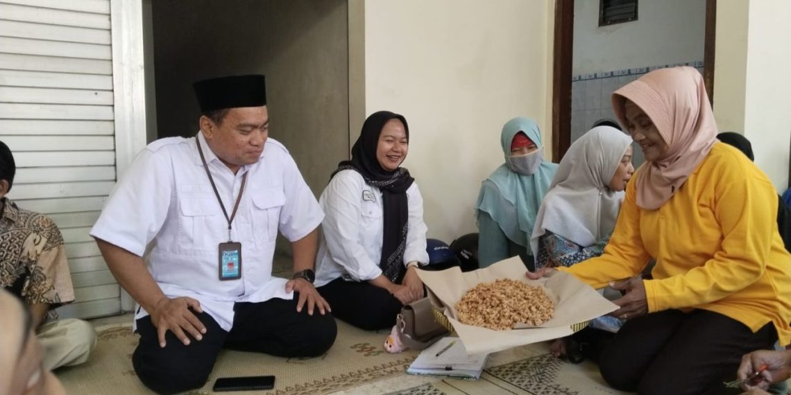 Pelatihan Produksi Kacang Kribo untuk Disabilitas di Condongcatur