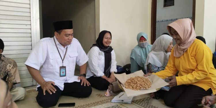 Pelatihan Produksi Kacang Kribo untuk Disabilitas di Condongcatur