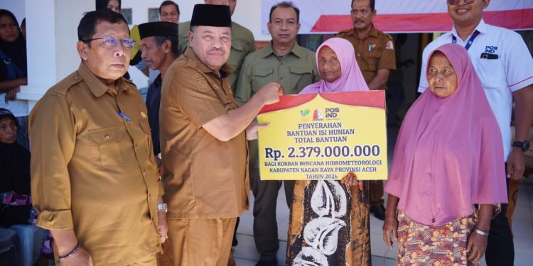 Bantuan Sosial dari Kemensos Disalurkan kepada Warga Terdampak Bencana di Nagan Raya