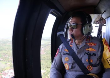 Kapolda Bali Pantau Antrean Panjang di Pelabuhan Gilimanuk dari Udara