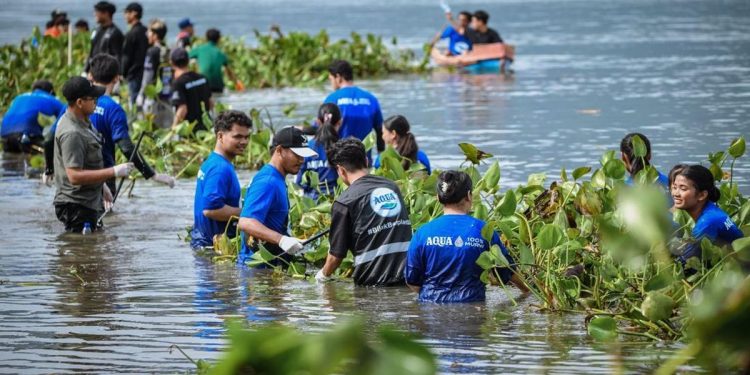 Konsumen Pilih AMDK Lokal karena Komitmen Lingkungan