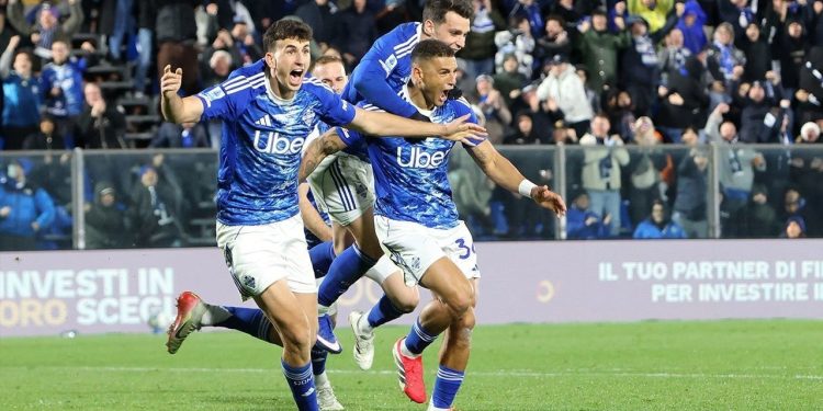 Como Berhasil Balikkan Keadaan dan Kalahkan Roma 2-1