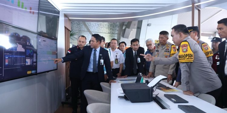 Wakapolda Metro Jaya Tinjau Pos Pelayanan di Bandara Soekarno-Hatta untuk Pastikan Keamanan Pemudik