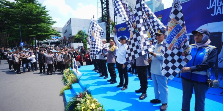 Kapolri Berangkatkan Ribuan Pemudik ke Jawa Tengah dan Yogyakarta