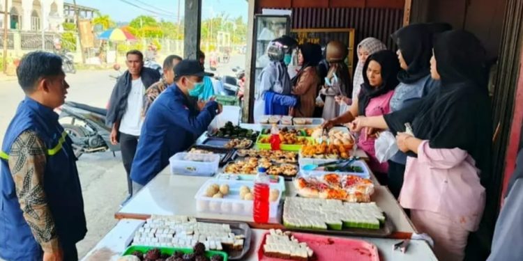 Dinas Kesehatan Simeulue Lakukan Pemeriksaan Jajanan Takjil Selama Ramadan
