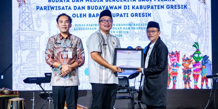 Gresik Berikan Penghargaan kepada 30 Pelaku Pariwisata, Bawean Jadi Fokus Pengembangan