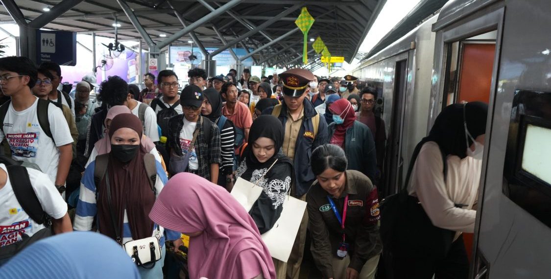 Lonjakan Penumpang di KAI Daop 8 Surabaya Capai Lebih dari 50 Ribu Orang