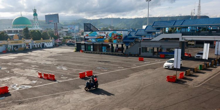 Menhub Puji Kerja Sama Stakeholder dalam Mengurai Antrean di Gilimanuk