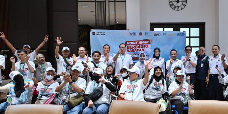 Kemenhub Fasilitasi Mudik Gratis untuk 303 Peserta dengan Kereta Api