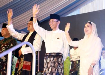 Pawai Takbir di Batam Menarik Perhatian Warga