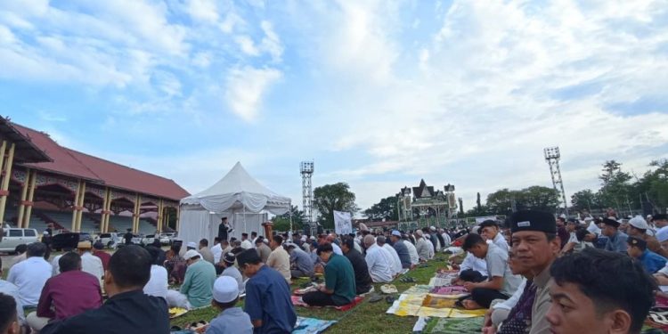 Ribuan Warga Muhammadiyah Palangka Raya Laksanakan Salat Idulfitri di Lapangan Sanaman Mantikei