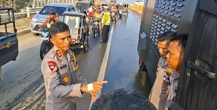 Polda Aceh Lakukan Pembersihan Jalan di Aceh Tamiang Jelang Idulfitri