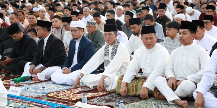 Ribuan Warga Batam Laksanakan Salat Idulfitri Bersama Wali Kota