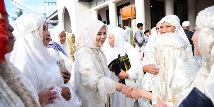 Wakil Gubernur Gorontalo Rayakan Idulfitri di Masjid Asy-Syahidah