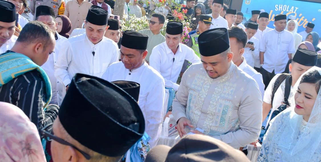 Ribuan Umat Muslim Hadiri Salat Idulfitri di Masjid Agung Sergai