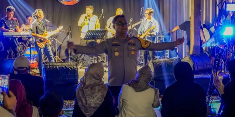 Polres Ciamis Sediakan Hiburan Musik untuk Pemudik di Rest Area