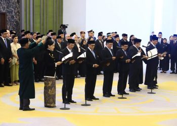 Tujuh Anggota Baru Dewan Komisioner OJK Resmi Dilantik