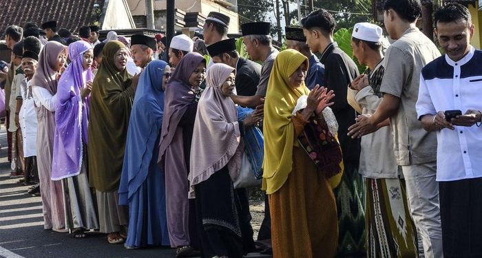 Tradisi Lebaran di Indonesia: Dari Nyadran hingga Halal Bihalal