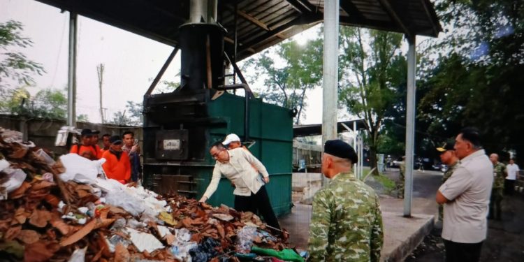 Pemerintah Tingkatkan Kerja Sama Teknologi Pengolahan Sampah dengan TNI