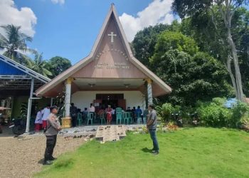 Polsek Halong Pastikan Keamanan Ibadah Minggu Palma dengan Pendekatan Humanis