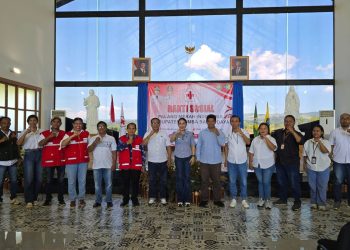 PMI Sumba Barat Daya Adakan Bakti Sosial Bersama Unika Weetabula dan Puskesmas