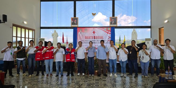 PMI Sumba Barat Daya Adakan Bakti Sosial Bersama Unika Weetabula dan Puskesmas