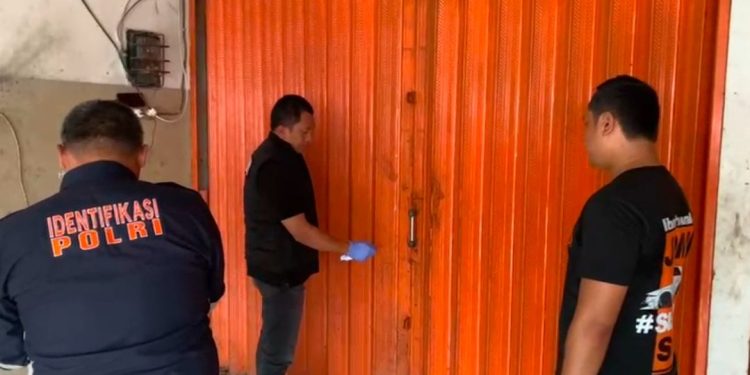 Polisi Temukan Mayat Karyawan di Freezer Kios Ayam Goreng Bekasi
