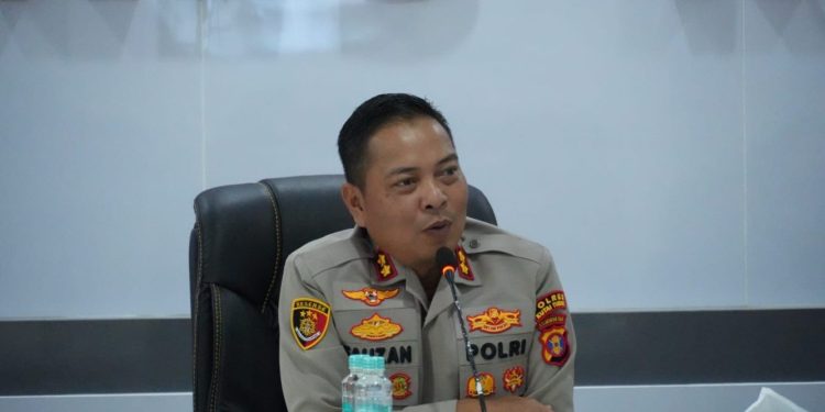 Kapolres Kutai Timur Berikan Penghargaan atas Kerja Sama Selama Operasi Ketupat